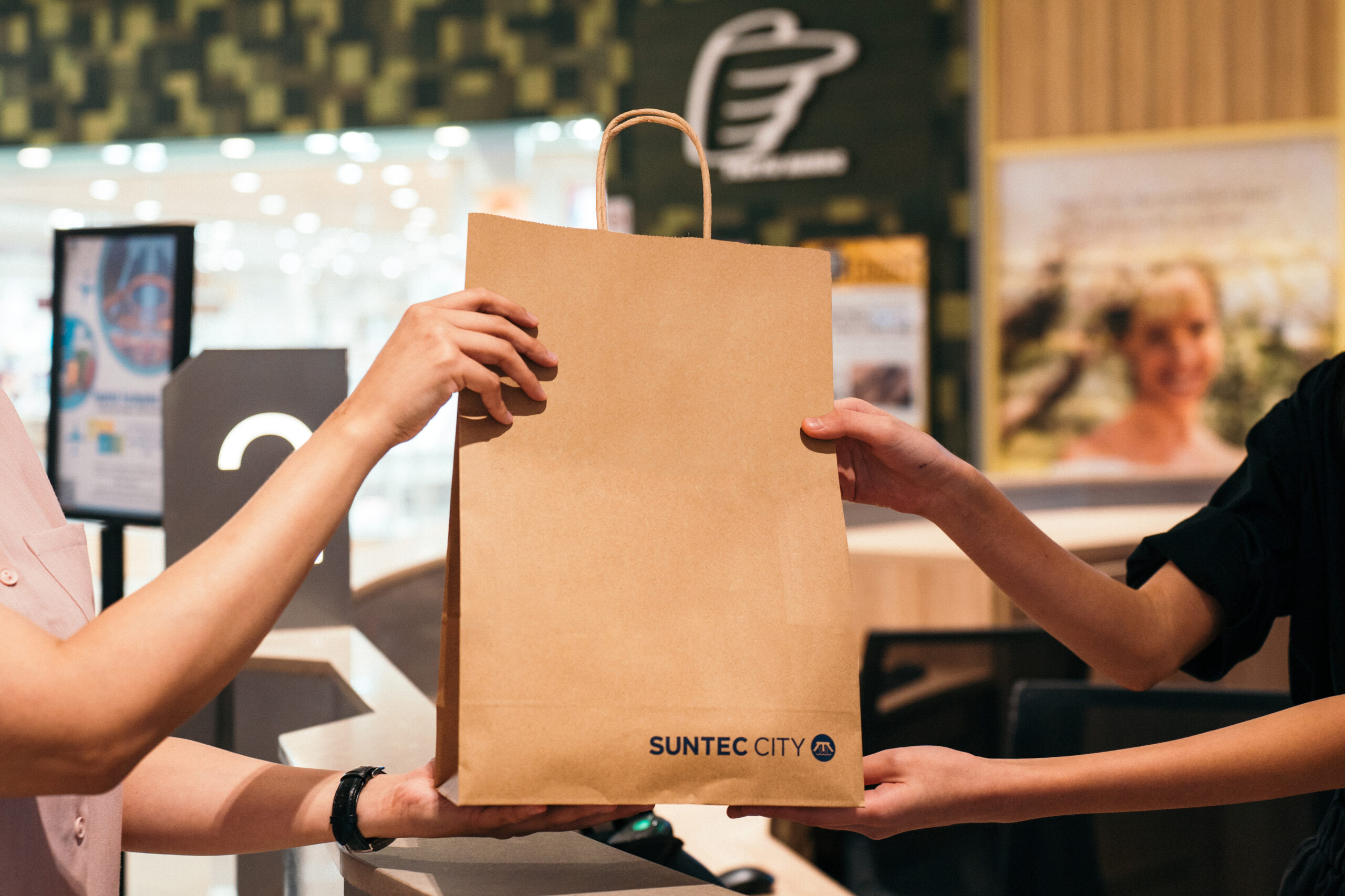 Green Lab work with Suntec City for FSC-certified kraft paper bags